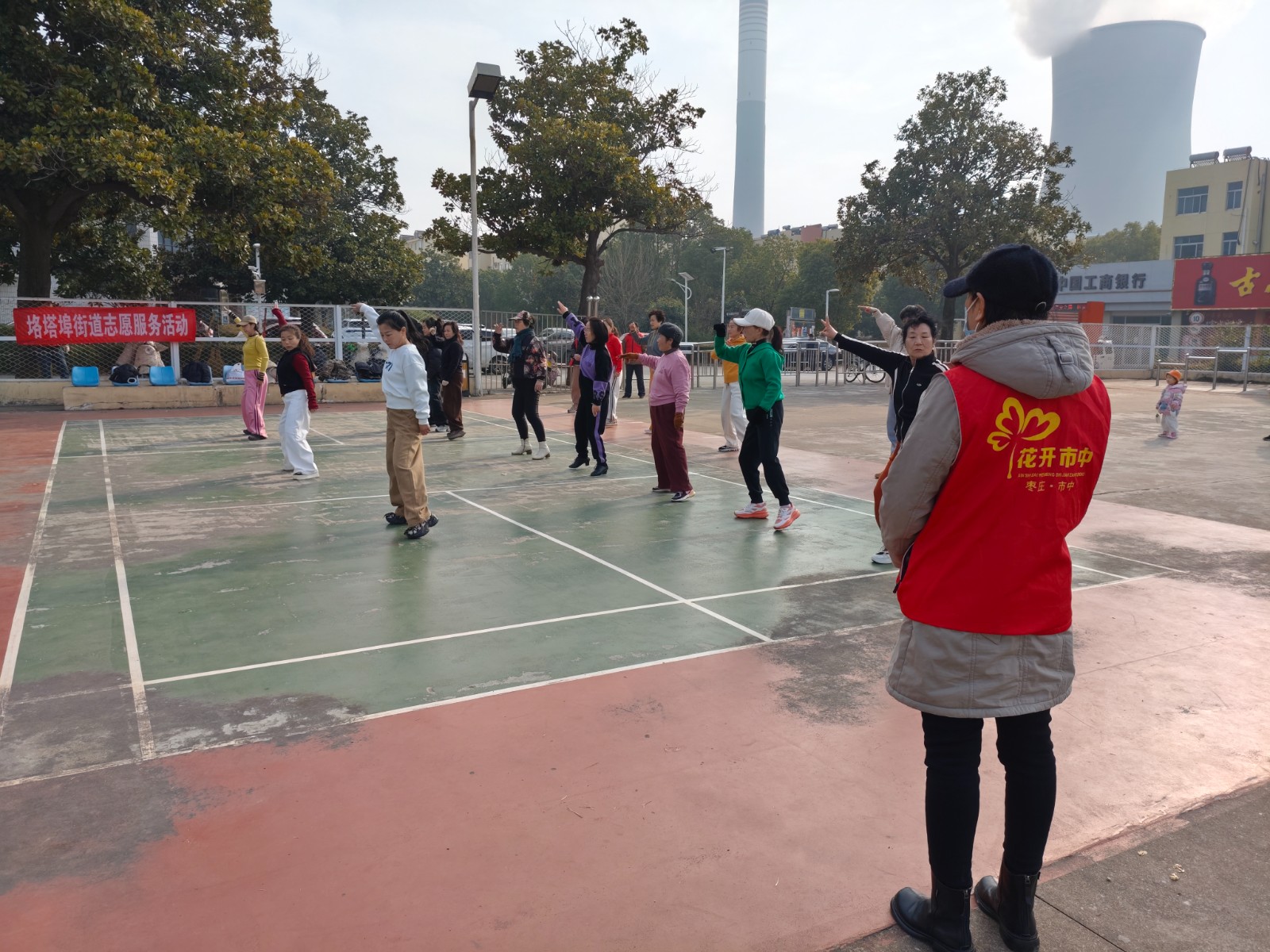 垎塔埠街道掀起全民健身热潮健康活力满社区(图1)